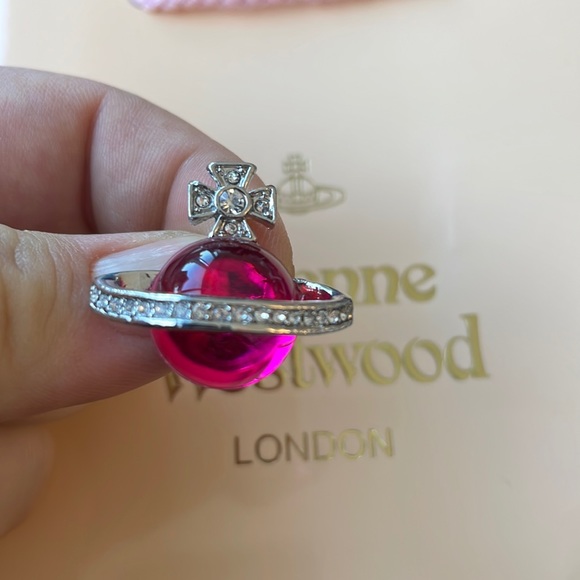Vivienne Westwood Jewelry - VIVIENNE Westwood pink Saturn 🪐 pin